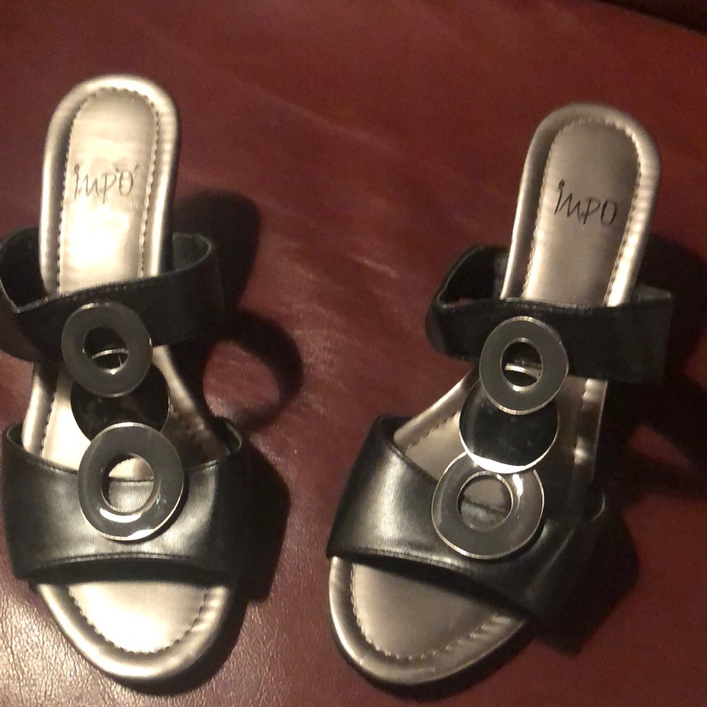 Women’s shoes